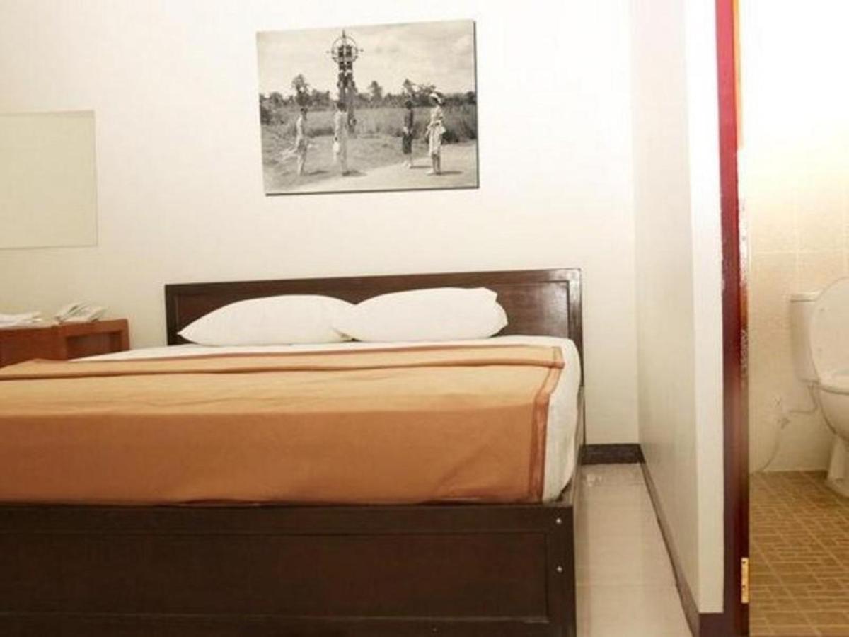 Hotel Aroma Inn Pontianak Exterior foto