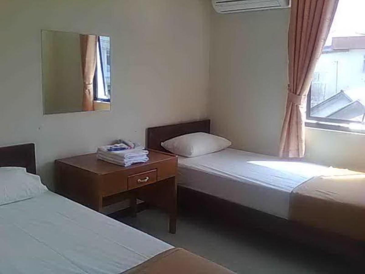 Hotel Aroma Inn Pontianak Exterior foto